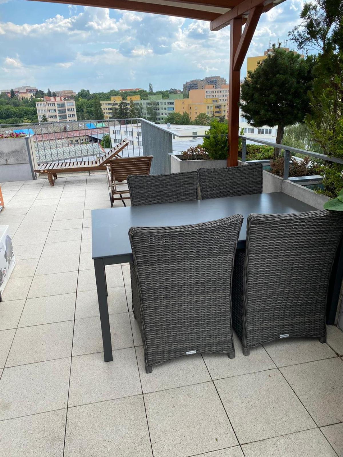 Rooftop Apartment With Pergola And Parking Praga Exterior foto